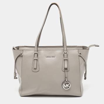 Pre Owned Michael Kors Grey Leather Medium Voyager Tote