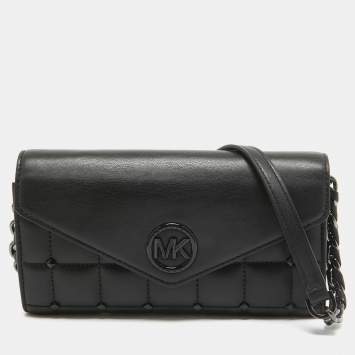 Pre Owned Michael Kors Black Quilted Leather Carmen Wallet On Chain