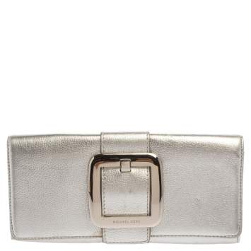 Pre Owned MICHAEL Michael Kors Metallic Silver Leather Buckle Detail Flap Clutch 