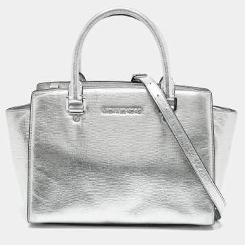 مملوكة مسبقًا MICHAEL Michael Kors Metallic Silver Leather Medium Selma Tote