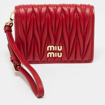 Pre Owned Miu Miu Red Matelassé Leather Wristlet Compact Wallet