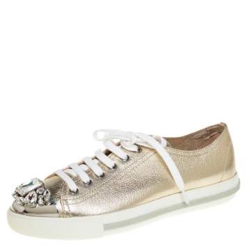 مملوكة مسبقًا Miu Miu Metallic Gold Leather Crystal Embellished Low Top Sneakers Size 38.5
