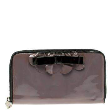 Pre Owned Miu Miu Lilac Patent Leather Zip Around Wallet