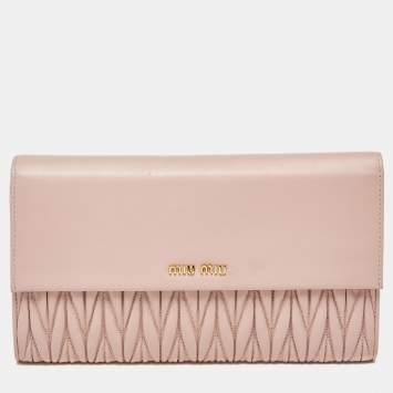 Pre Owned Miu Miu Light Pink Matelassé Leather Flap Clutch