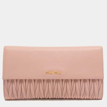 Pre Owned محفظة ميو ميو كونتينيتال جلد ماتيلاس وردي