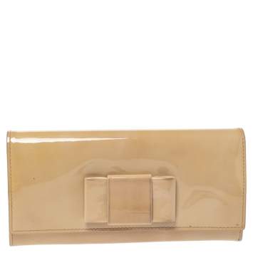Pre Owned Miu Miu Beige Patent Leather Bow Continental Wallet