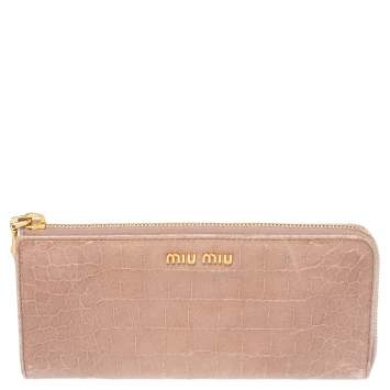 Pre Owned Miu Miu Beige Croc Embossed Patent Leather Zip Around Wallet