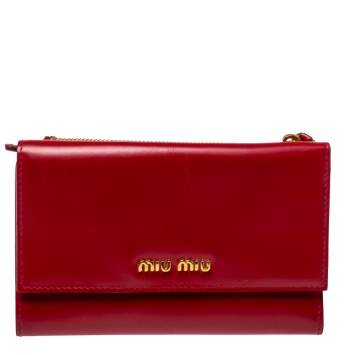 Pre Owned Miu Miu Red Patent Leather Trifold Wallet