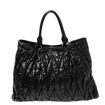 Pre Owned Miu Miu Black Glazed Matelassé Leather Tote