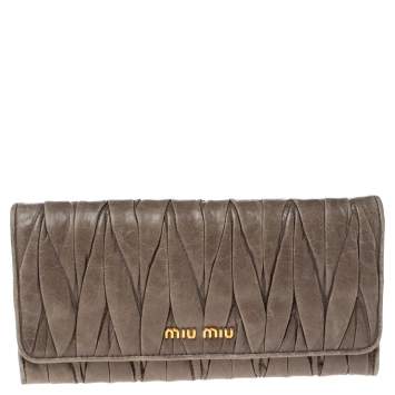 Pre Owned Miu Miu Grey Matelassé Leather Continental Wallet