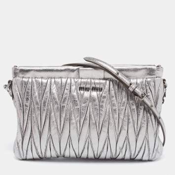 Pre Owned Miu Miu Metallic Silver Matelasse Leather Clutch