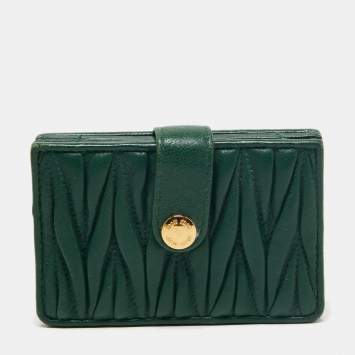 Pre Owned Miu Miu Green Matelasse Leather Card Holder