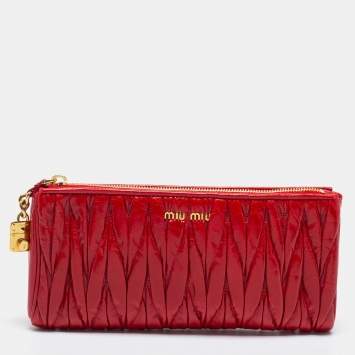 Pre Owned Miu Miu Red Matelassé Leather Zip Clutch