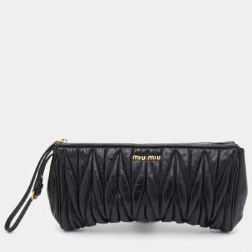 Pre Owned Miu Miu Black Matelassé Leather Top Zip Clutch 