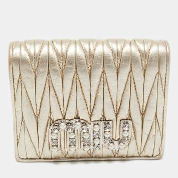 Pre Owned Miu Miu Gold Matelassé Leather Logo Flap Card Case 
