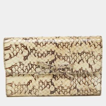 Pre Owned Miu Miu Cream Watersnake Leather Bow Flap Compact Wallet