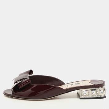 Pre Owned Miu Miu Burgundy Patent Leather Bow Crystal Embellished Heel Slide Sandals Size 37