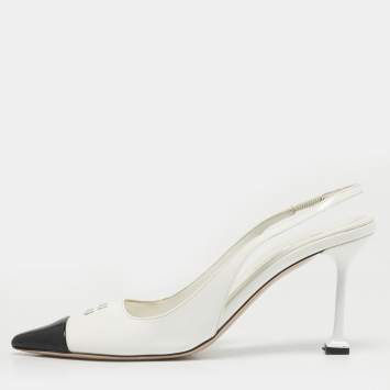 مملوكة مسبقًا حذاء ميول ميول جلد لامع أبيض/أسود مقدمة مدببة سير خلفي مقاس 37