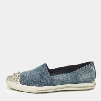 Pre Owned Miu Miu Size 38.5 Blue Denim and Metal Crystal Embellished Cap Toe Slip On Sneakers