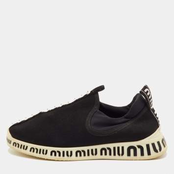 مملوكة مسبقًا Miu Miu Run Size 37 Black Neoprene and Stretch Knit Crystal Embellished Slip On Sneakers
