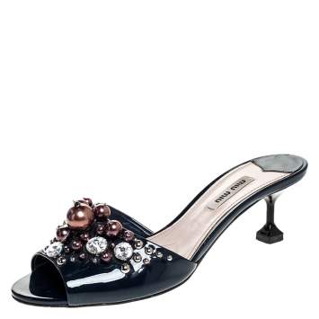 Pre Owned Miu Miu Blue Patent Leather Faux Pearl Embellished Open Toe mules Size 37.5