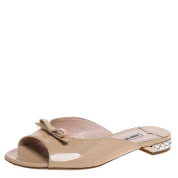 Pre Owned Miu Miu Beige Patent Leather Crystal Embellished Heel Bow Open Toe Flats Size 36.5