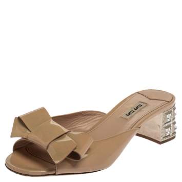 Pre Owned Miu Miu Beige Patent Leather Crystal Embellished Slide Sandals Size 39
