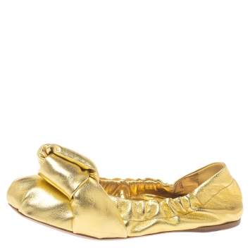 Pre Owned Miu Miu Gold  Metallic Leather Scrunch Ballet Flats Size 37