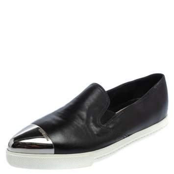 مملوكة مسبقًا Miu Miu Black Leather Metal Cap Toe Slip On Sneakers Size 37