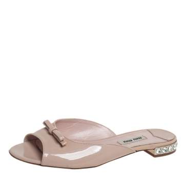 Pre Owned Miu Miu Beige Patent Leather Bow Crystal Embellished Flat Slides Size 37