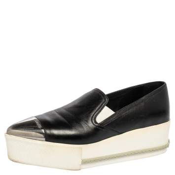 مملوكة مسبقًا Miu Miu Black Leather Cap Top Skater Slip On Sneakers Size 37.5