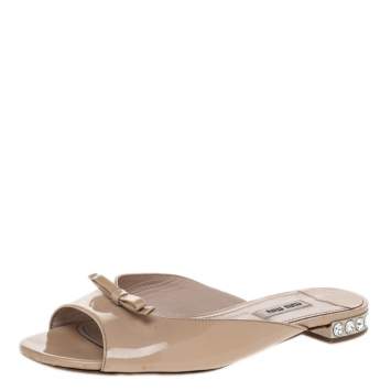 Pre Owned Miu Miu Beige Patent Leather Bow Crystal Embellished Flat Slides Size 37