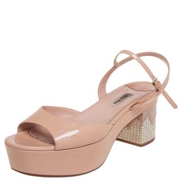 مملوكة مسبقًا Miu Miu Beige Patent Leather Crystals Heel Ankle Strap Sandals Size 38