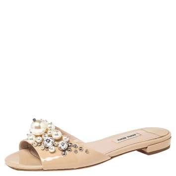 Pre Owned Miu Miu Beige Patent Pearl Embellished Flats Size 35.5