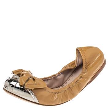 Pre Owned Miu Miu Brown Patent Leather Crystal Bow Embellished Cap Toe Ballet Flats Size 41
