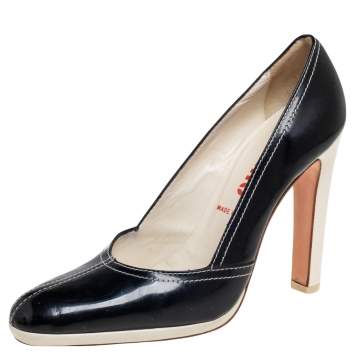 Pre Owned Miu Miu Black Patent Leather Round-Toe Pumps Size 37.5