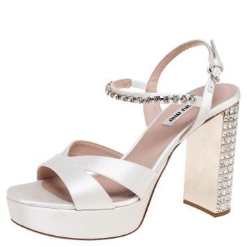 مملوكة مسبقًا Miu Miu Ivory Satin Crystal Embellished Ankle-Strap Platform Sandals Size 38
