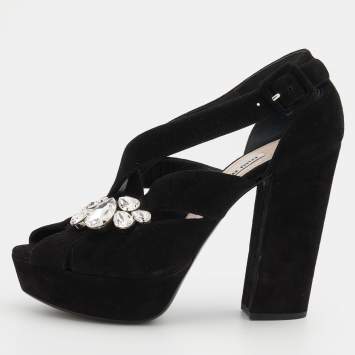 مملوكة مسبقًا Miu Miu Black Suede Crystal Embellished Platform Sandals Size 38.5