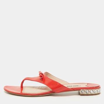 Pre Owned Miu Miu Red Patent Leather Bow Crystal Embellished Thong Flats Size 40