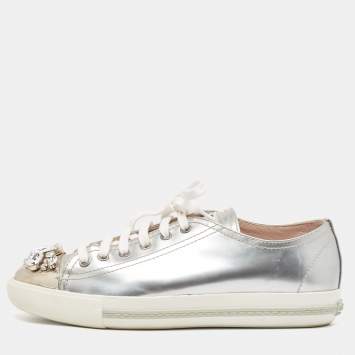Pre Owned Miu Miu Silver Patent Leather Crystal Embellished Cap-Toe Low-Top Sneakers Size 39