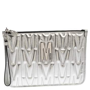 مملوكة مسبقًا Moschino Silver Leather Pochette