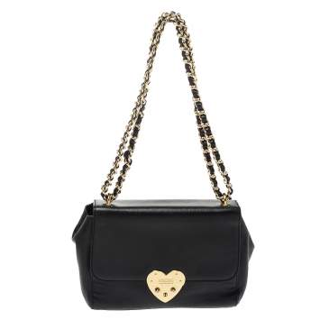 مملوكة مسبقًا Moschino Black Leather Heart Clasp Shoulder Bag