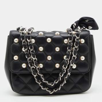 Pre Owned Moschino Black Quilted Leather Faux Pearl Embellished Flap Shoulder Bag