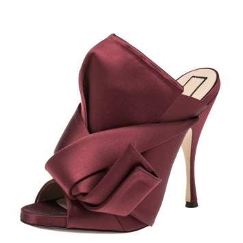 مملوكة مسبقًا Nº21 Burgundy Satin Raso Knot Peep Toe Mules Size 39