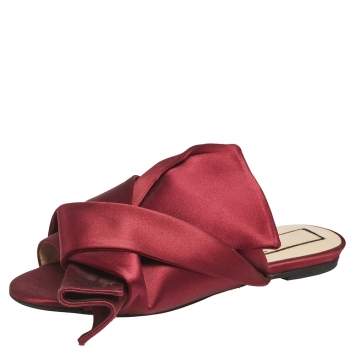 Pre Owned  Nº21 Burgundy Satin Knot Flat Mules Size 37.5