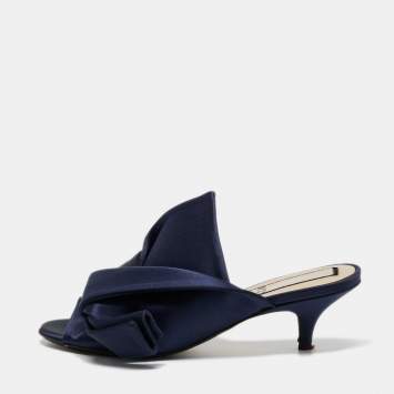 Pre Owned Nº21 Navy Blue Satin Raso Knot Peep Toe Kitten Heel Mules Size 36