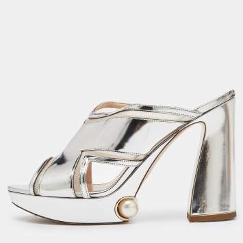 Pre Owned Nicholas Kirkwood Silver Leather and Mesh Pearl Embellished Platform Block Heel Slide Sandals Size 40