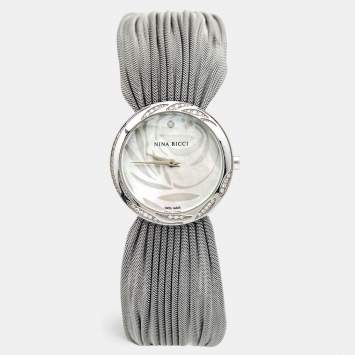 Pre Owned Nina Ricci Mother Of Pearl Stainless Steel Diamond N021.74.75.1 Women's Wristwatch 31 mm