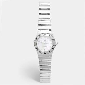 Pre Owned Omega Constellation 1561.71.00 Mother Of Pearl Dial Stainless Steel Women's Wristwatch 22.50 MM