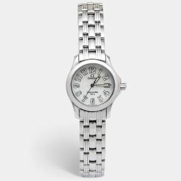 Pre Owned Omega Mother Of Pearl Stainless Steel Seamaster 2581.70.00 Women's Wristwatch 26 mm